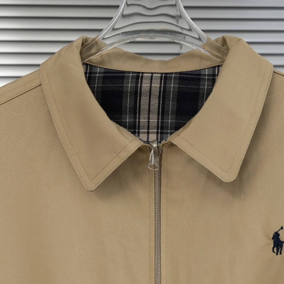 P490 top version (different currencies) You can scan the QR code to enter the official website. Style: Ralph Lauren POLO Ralph Lauren original open molded small label embroidery reversible old money style jacket Color: Picture color Size: S-XL Fabric: Woven Accessories: Full set of customized accessories No gender distinction, same style for men and women